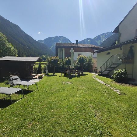Alpenchalet Dona Partenen Kültér fotó
