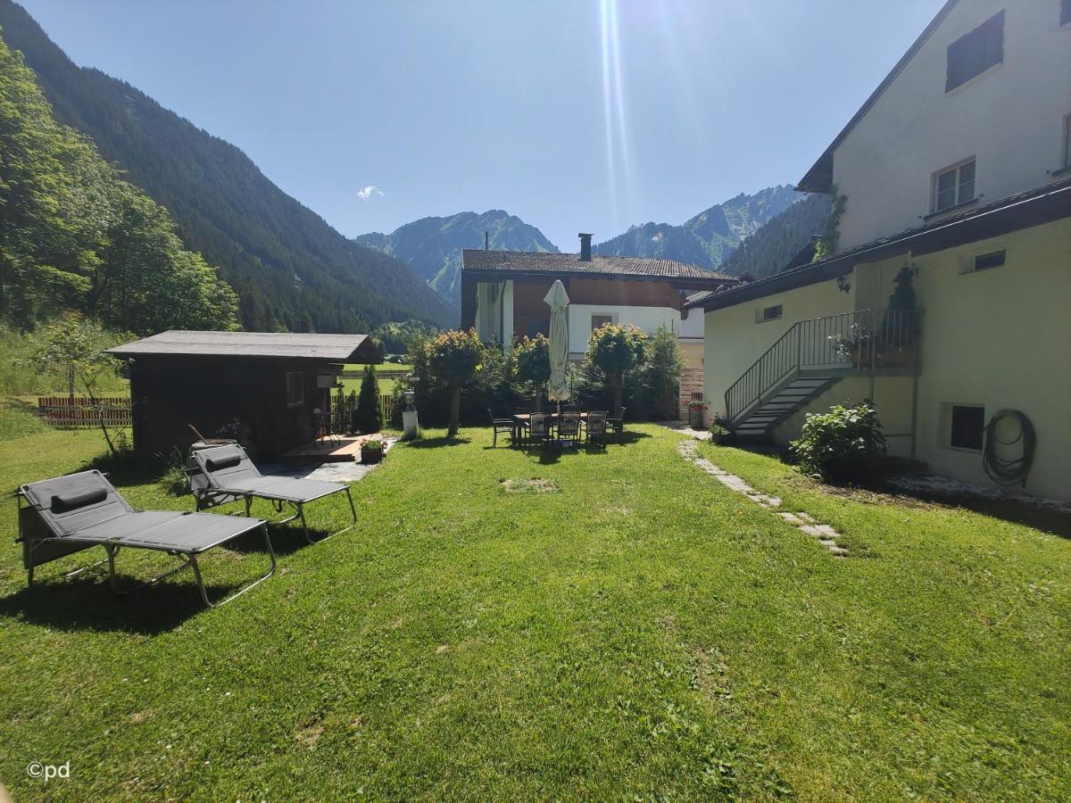 Alpenchalet Dona Partenen Kültér fotó